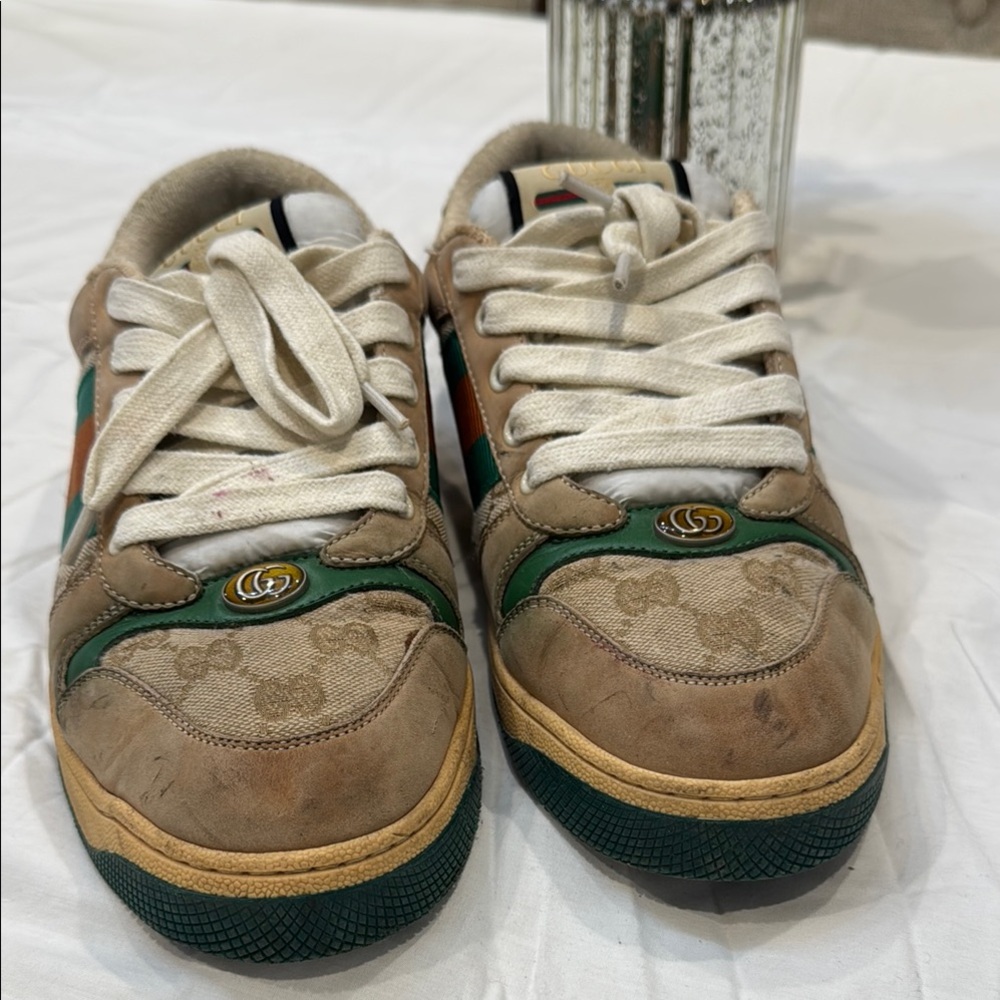 Authentic Gucci Beige and Green Sneakers - Picture 4 of 16